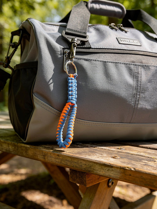 Cobra Knot Team Colors Keychain