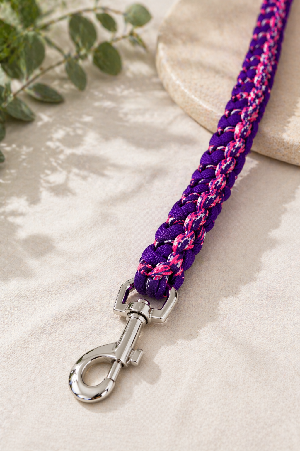 XO Paracord Dog Leash – Handmade | Strong. Stylish. Made to connect.
