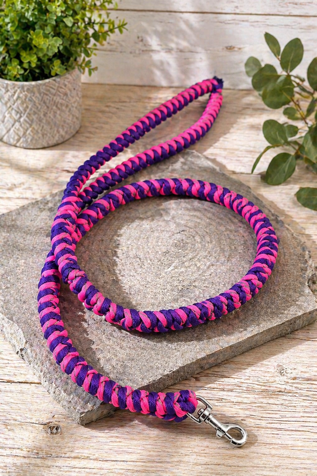 Snake Knot Paracord Dog Leash. Simple strength. Everyday reliability.