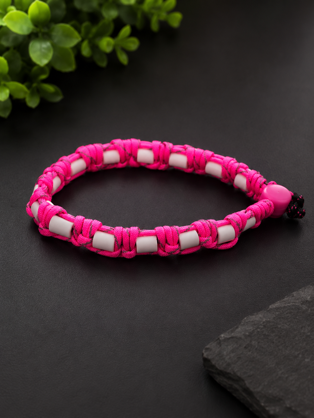 Dog Neon Glow EM® Anti-Tick Collar-
Bright protection with bold style.